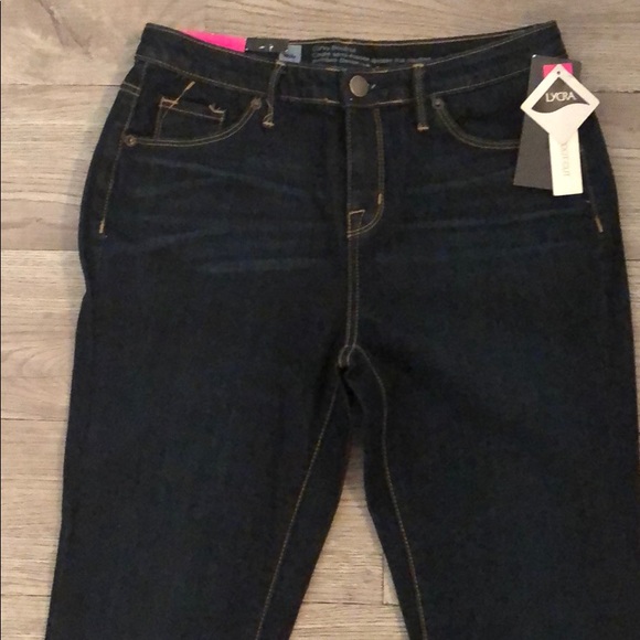 NWT Curvy Boot Cut Jeans - Picture 2 of 6